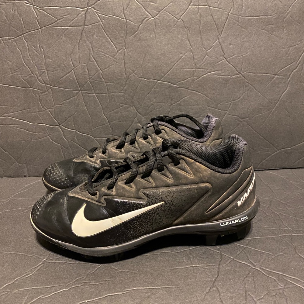 Nike vapor lunarlon cleats size 4.5y
